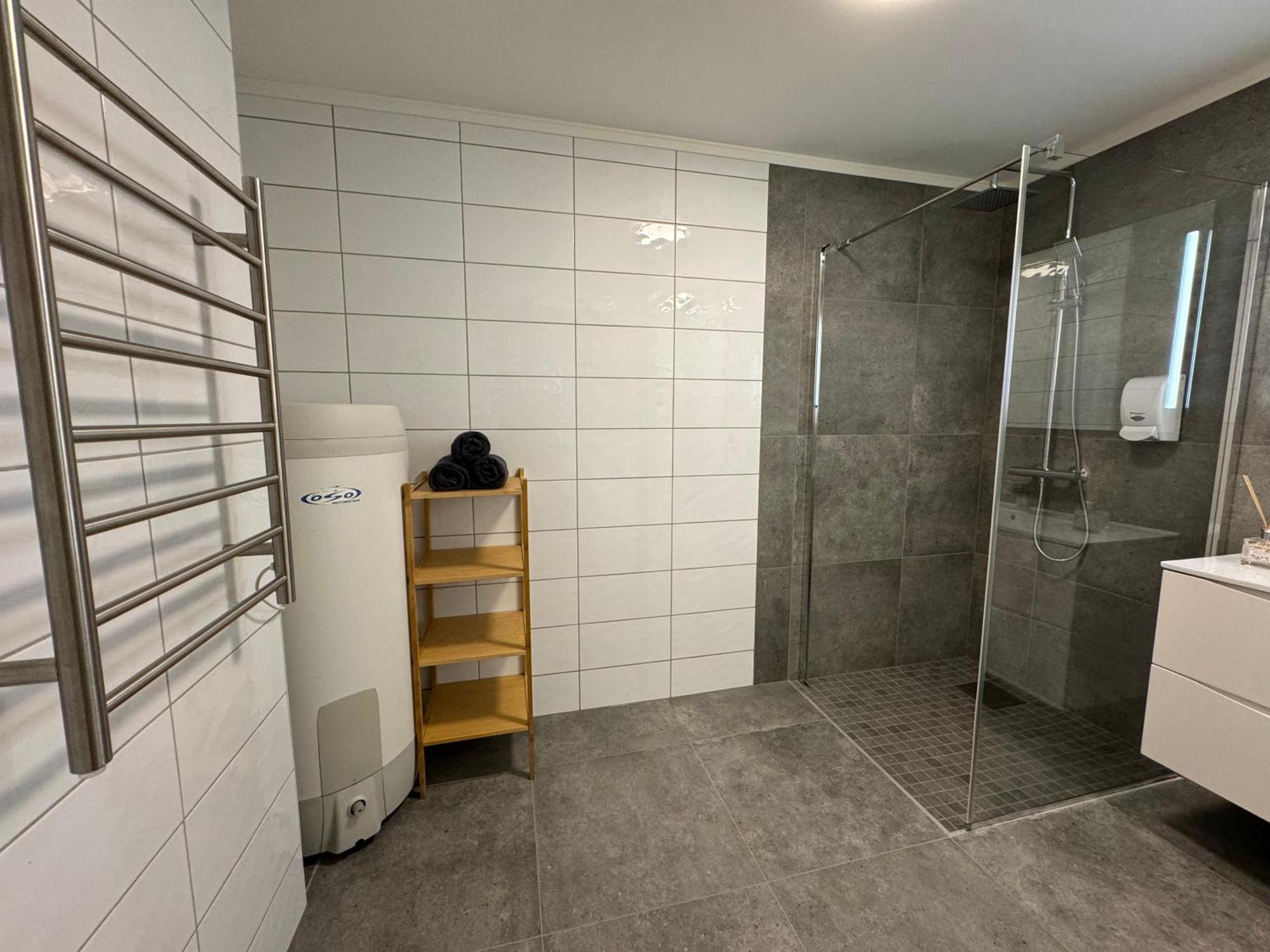 Charming 3-Bedroom Apartment In The Heart Of Kristiansund Ngoại thất bức ảnh
